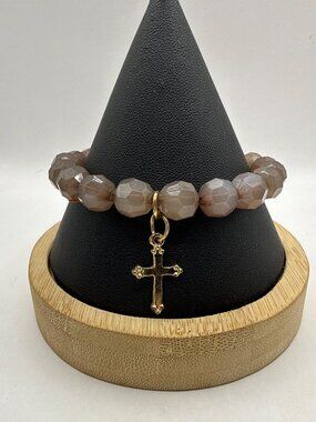 Faceted Gray Faux Agate Beaded Stretch Bracelet with Gold Cross Charm Boho Faith